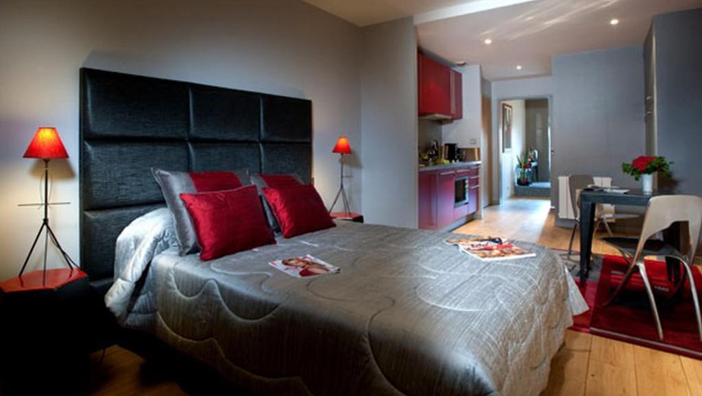 Villa 13 Limoges Bilik gambar